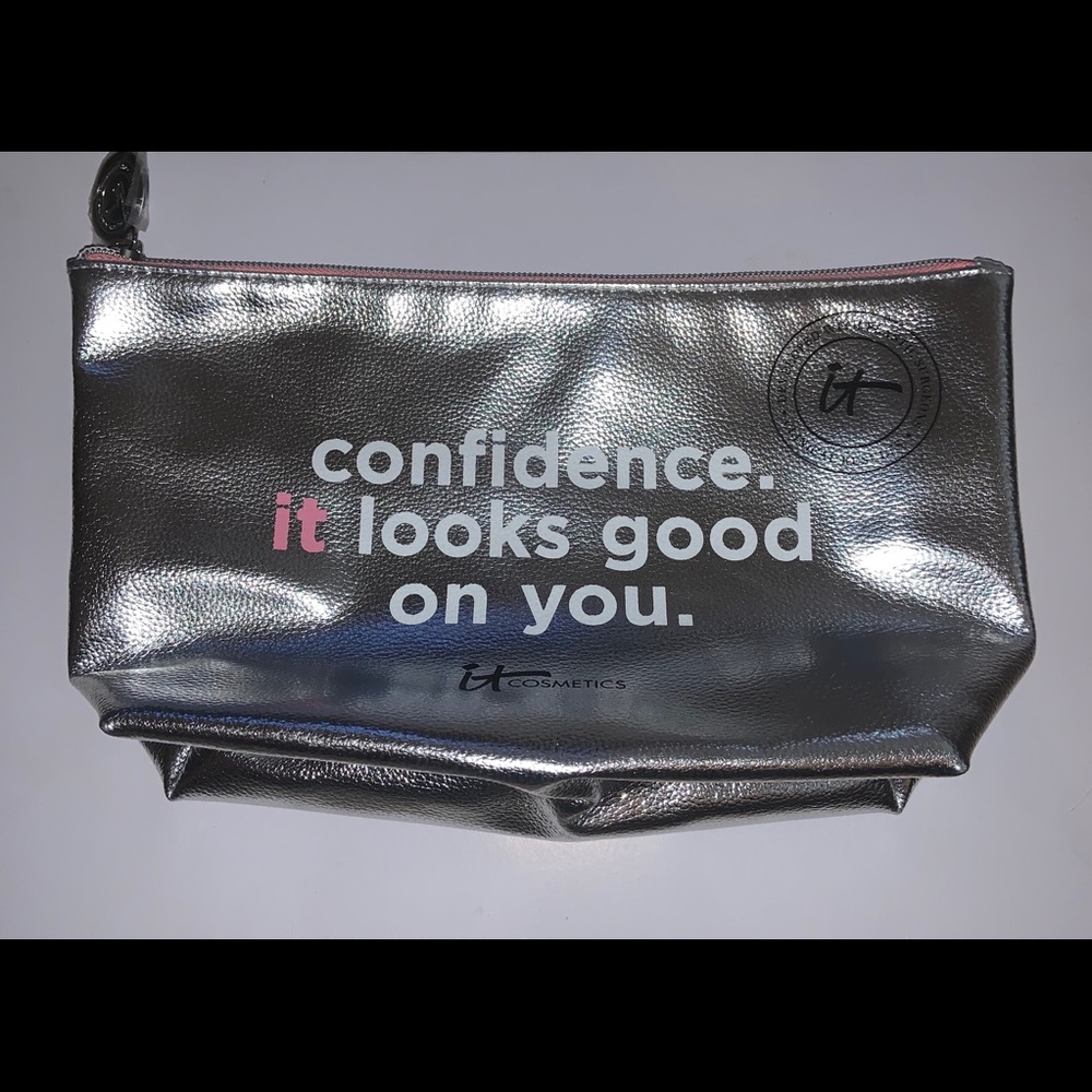 It Cosmetics Large Cosmetic Bag